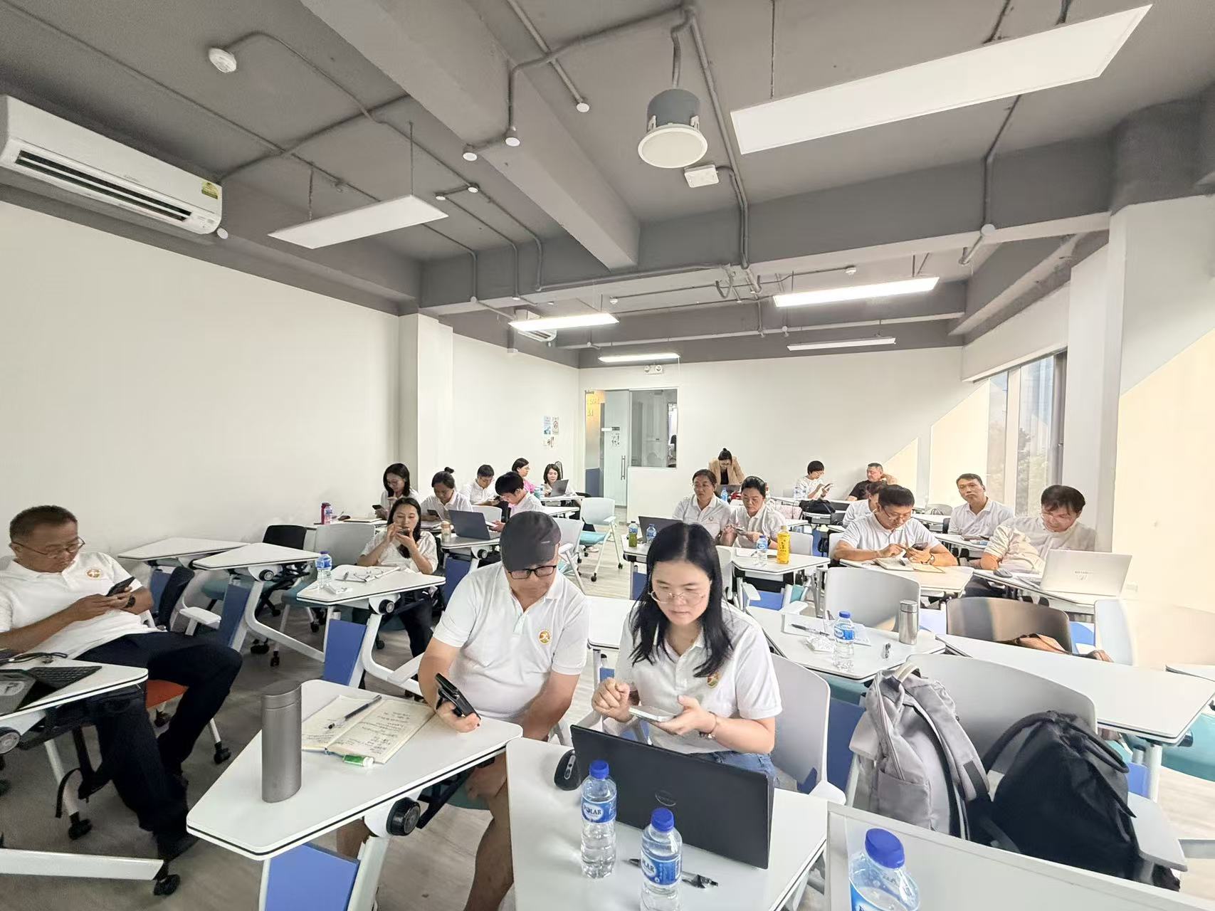 AI培训课程现场 / During the AI training course